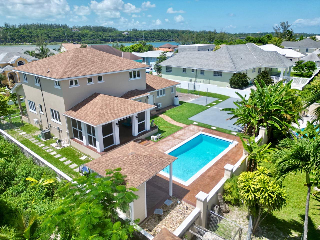 Luxury real estate Nassau Bahamas